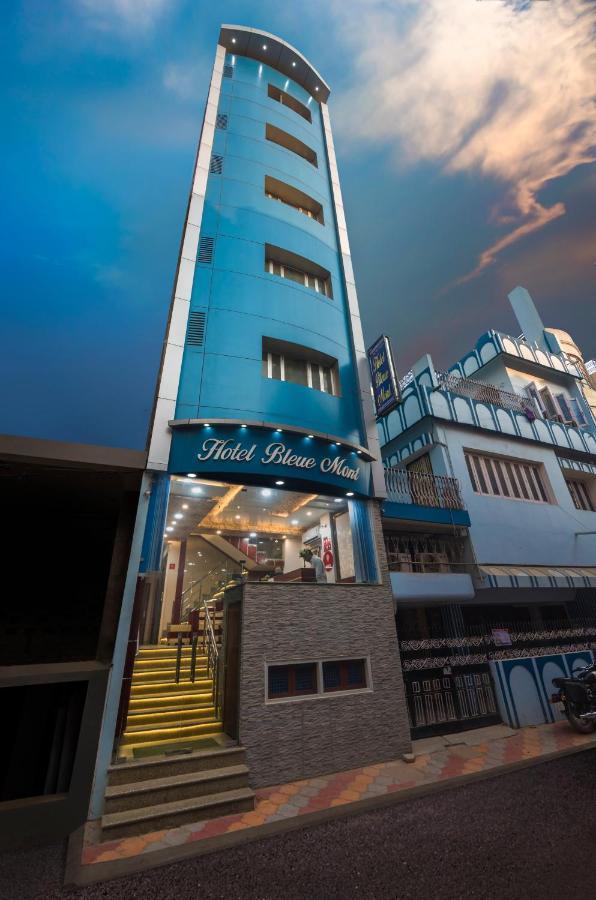 Hotel Bleue Mont Варанаси Екстериор снимка